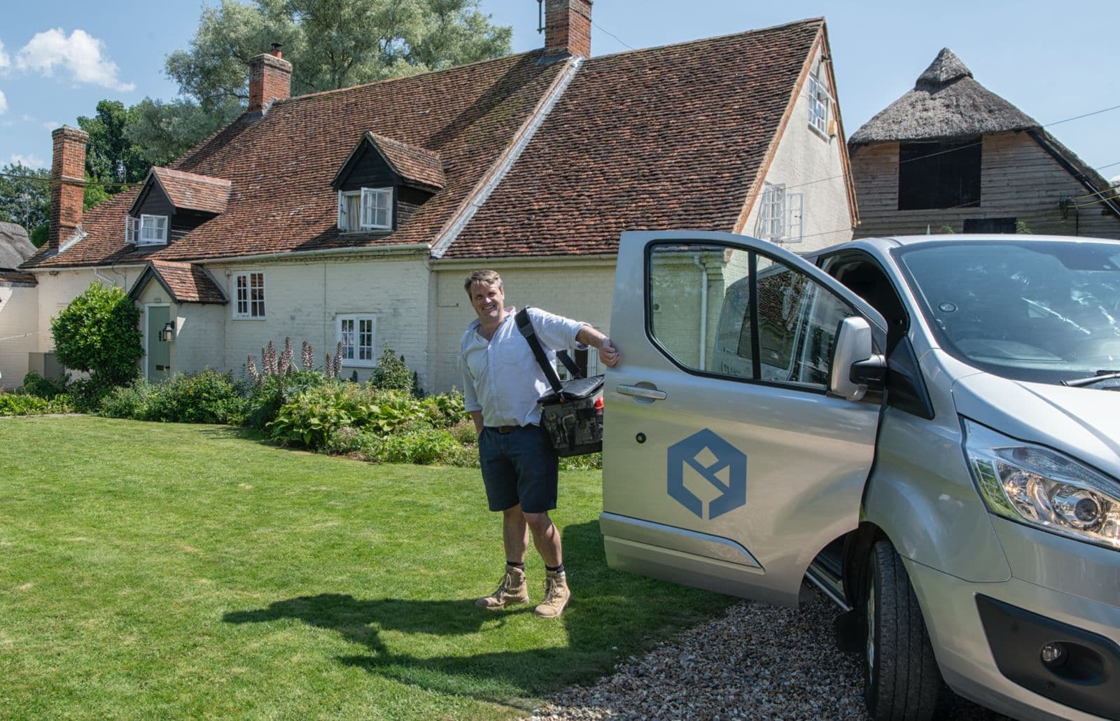 Professional plumber Will Gaze with Rosebourne Plumbing van providing expert plumbing services in Andover