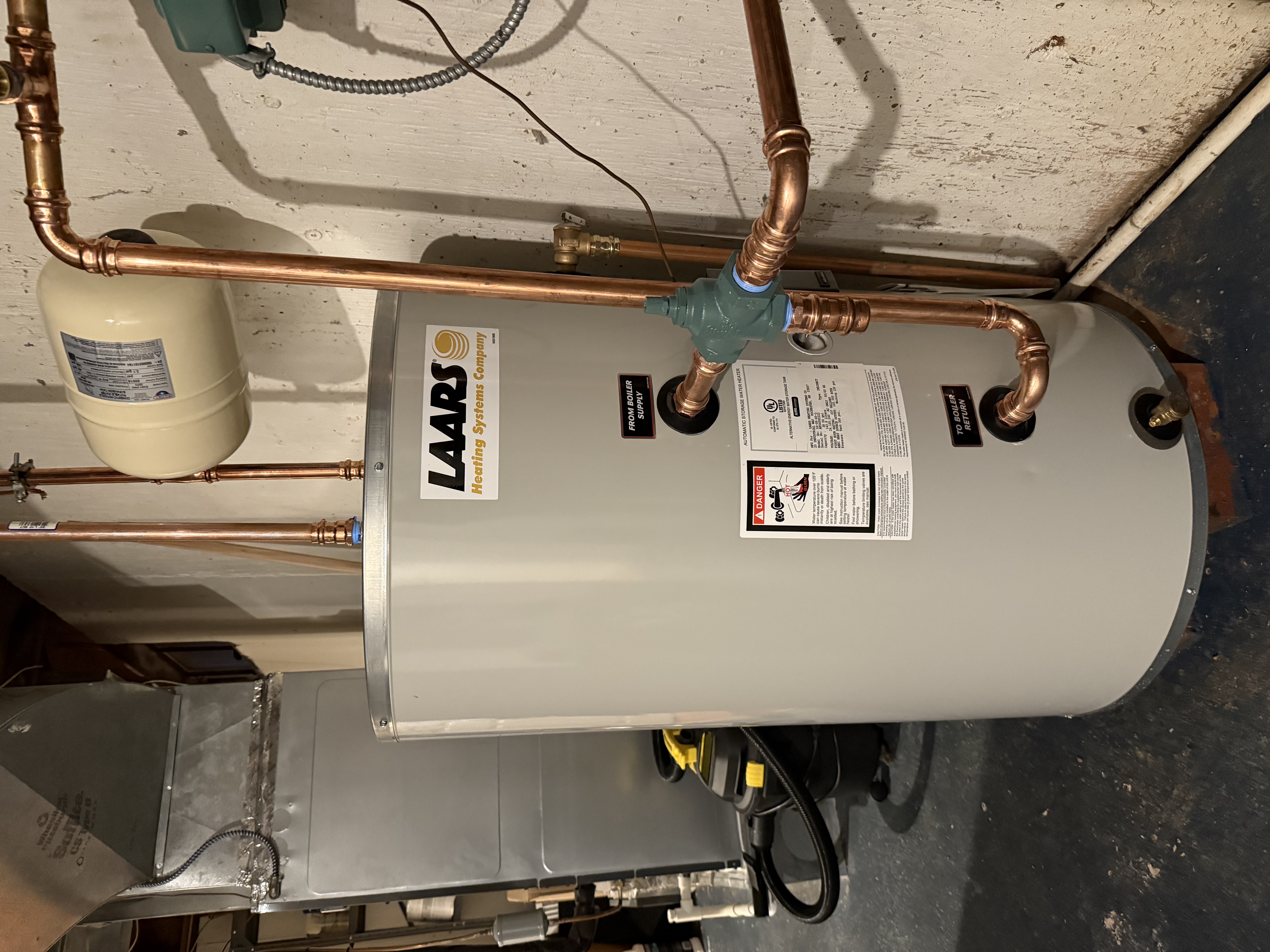Professional water heater installation