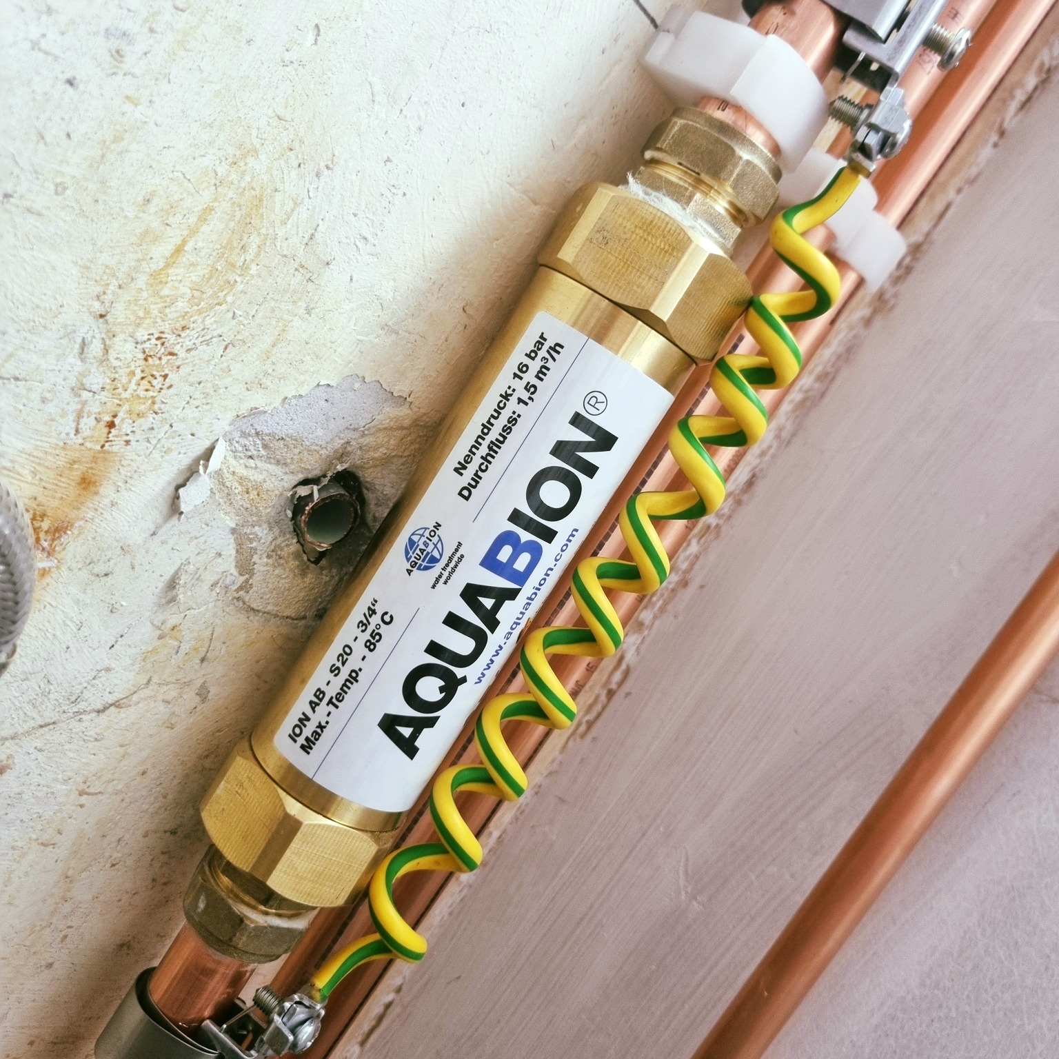 Hard Water Scale Buildup