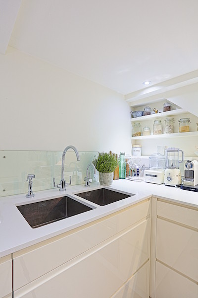 Studio Kitchen Refurbishment - Battersea          -          Professional          plumbing          work          by          Rosebourne          Plumbing