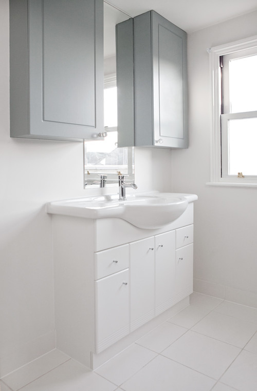 Traditional Bathroom - Cambourne Road, Wandsworth          -          Professional          plumbing          work          by          Rosebourne          Plumbing