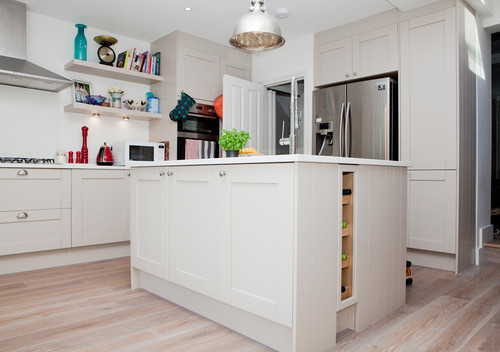 Traditional Kitchen - Cambourne Road, Wandsworth          -          Professional          plumbing          work          by          Rosebourne          Plumbing